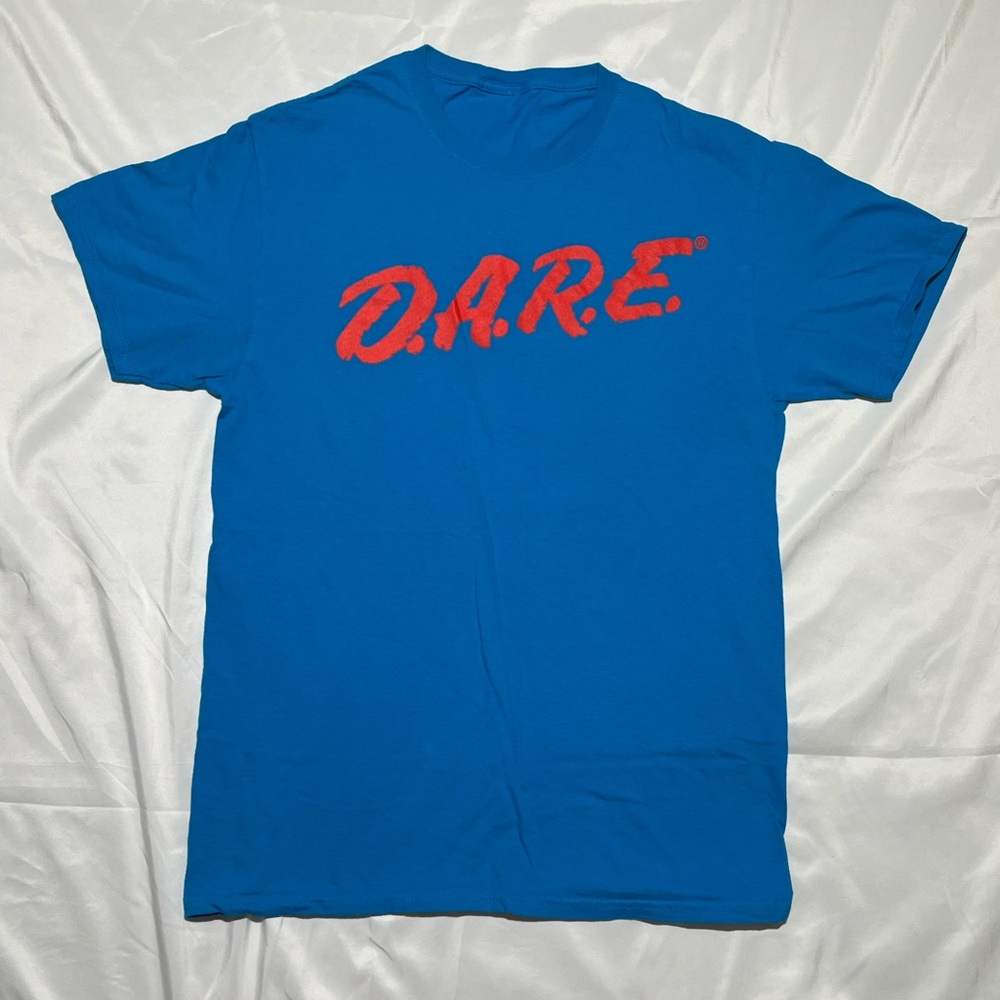 D.A.R.E. Blue and red T-shirt size medium/large adult
